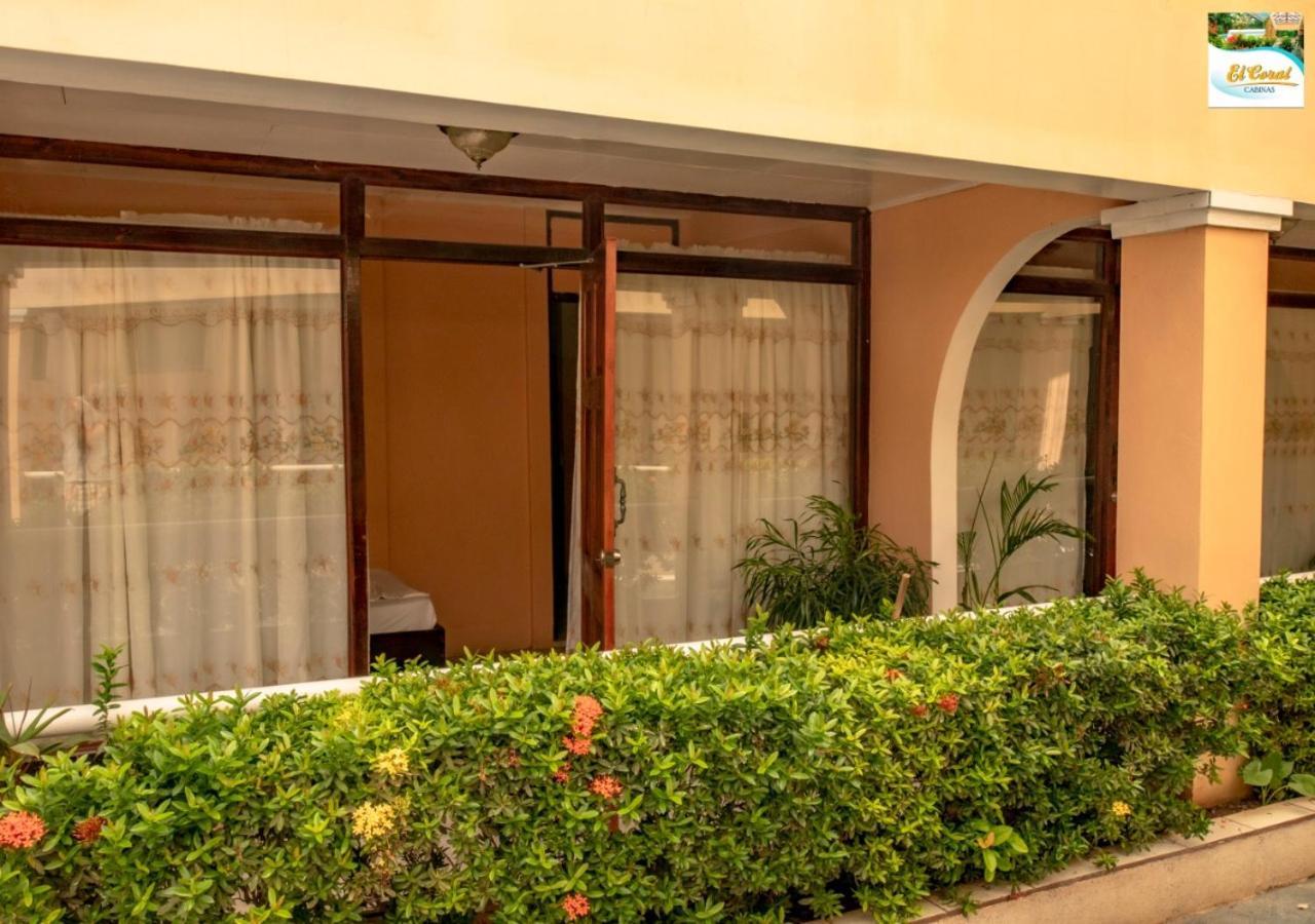 Hotel Y Cabinas El Coral Jacó Екстериор снимка