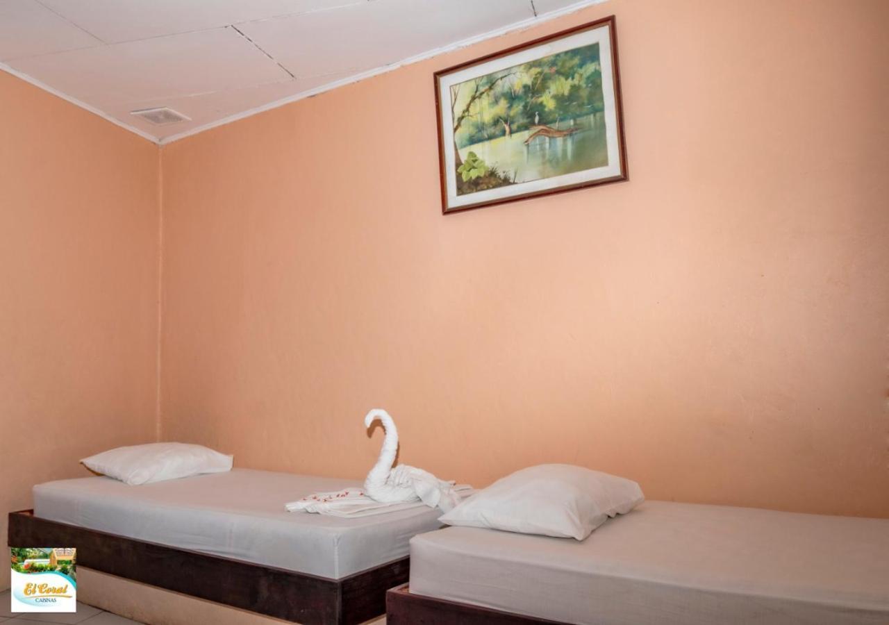 Hotel Y Cabinas El Coral Jacó Екстериор снимка