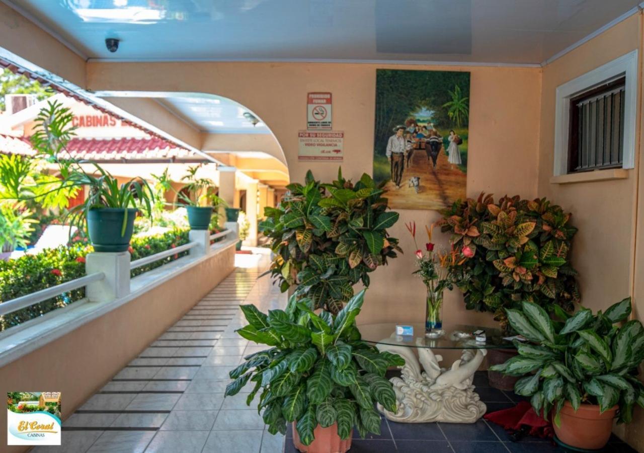 Hotel Y Cabinas El Coral Jacó Екстериор снимка